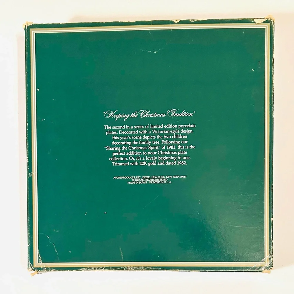 Avon Christmas Memories 1982 Plate in Original Box